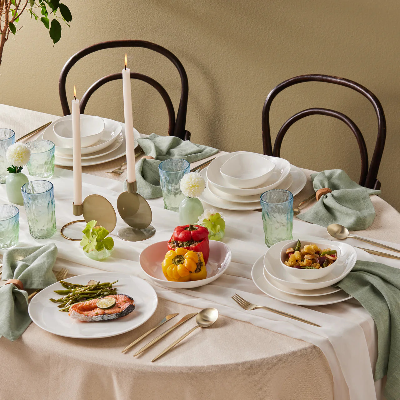 Karaca Streamline Rubicon 24 Parça 6 Kişilik Bone China Yemek Takımı – Beyaz