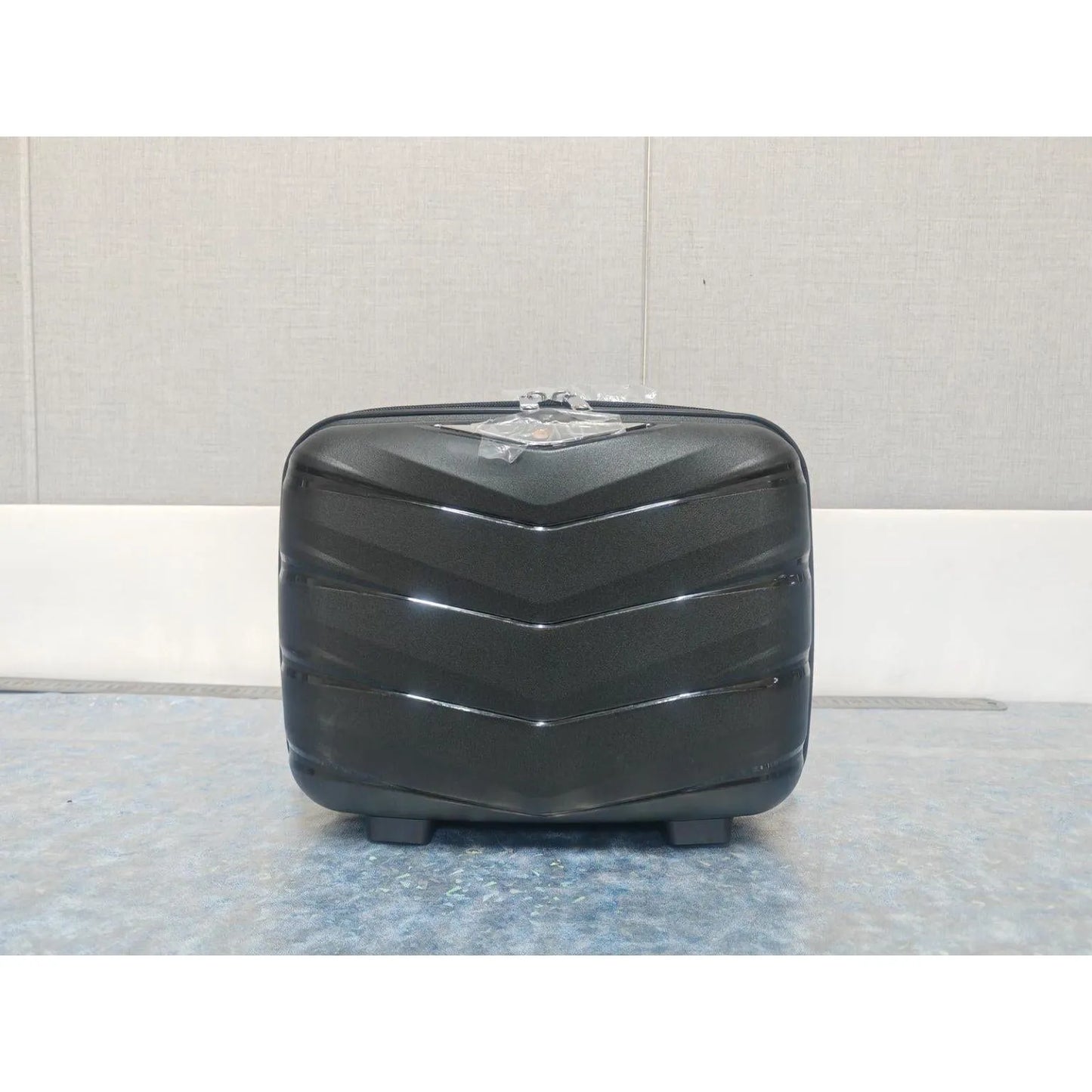 4 Parca Polipropilen Bavul Seti (20'' – 24'' – 28'' + Makyaj cantasi Siyah-Prenseshome Leyweg-Prenseshome Leyweg