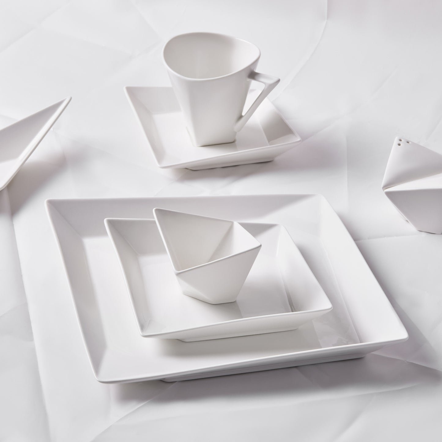 Karaca Origami 26 Parça Porselen Kahvaltı Seti – Kare Tasarım, Good Design Ödüllü-Yemek Takimi-Prenseshome Leyweg-Prenseshome Leyweg