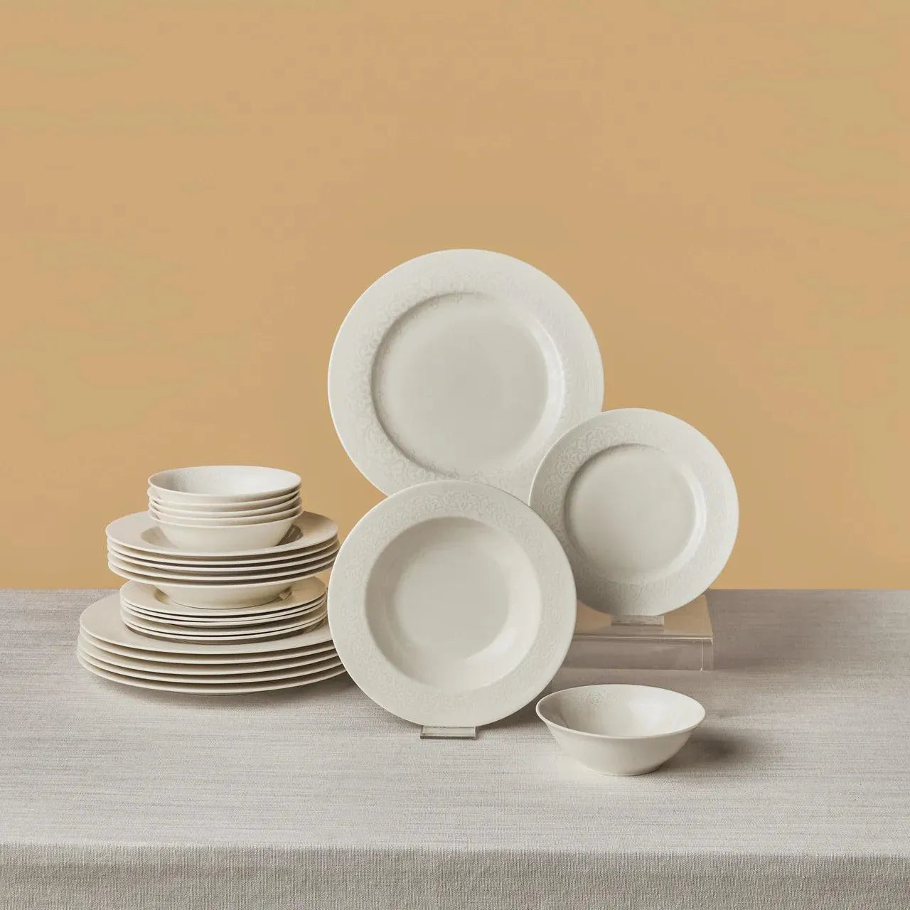 Karaca New Dome Porcelain Person 24 Piece Dinner Set – White