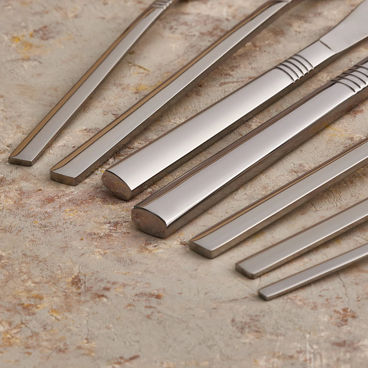 Karaca Nil 91 Stuks 18/10 Roestvrijstalen Vork Lepel Mes Set – Met Serviesset