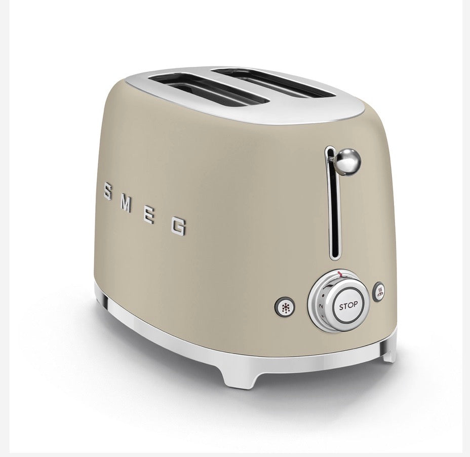 SMEG Ontbijtset Mat Crème 3-delig – Koffiezetapparaat, Waterkoker & Broodrooster