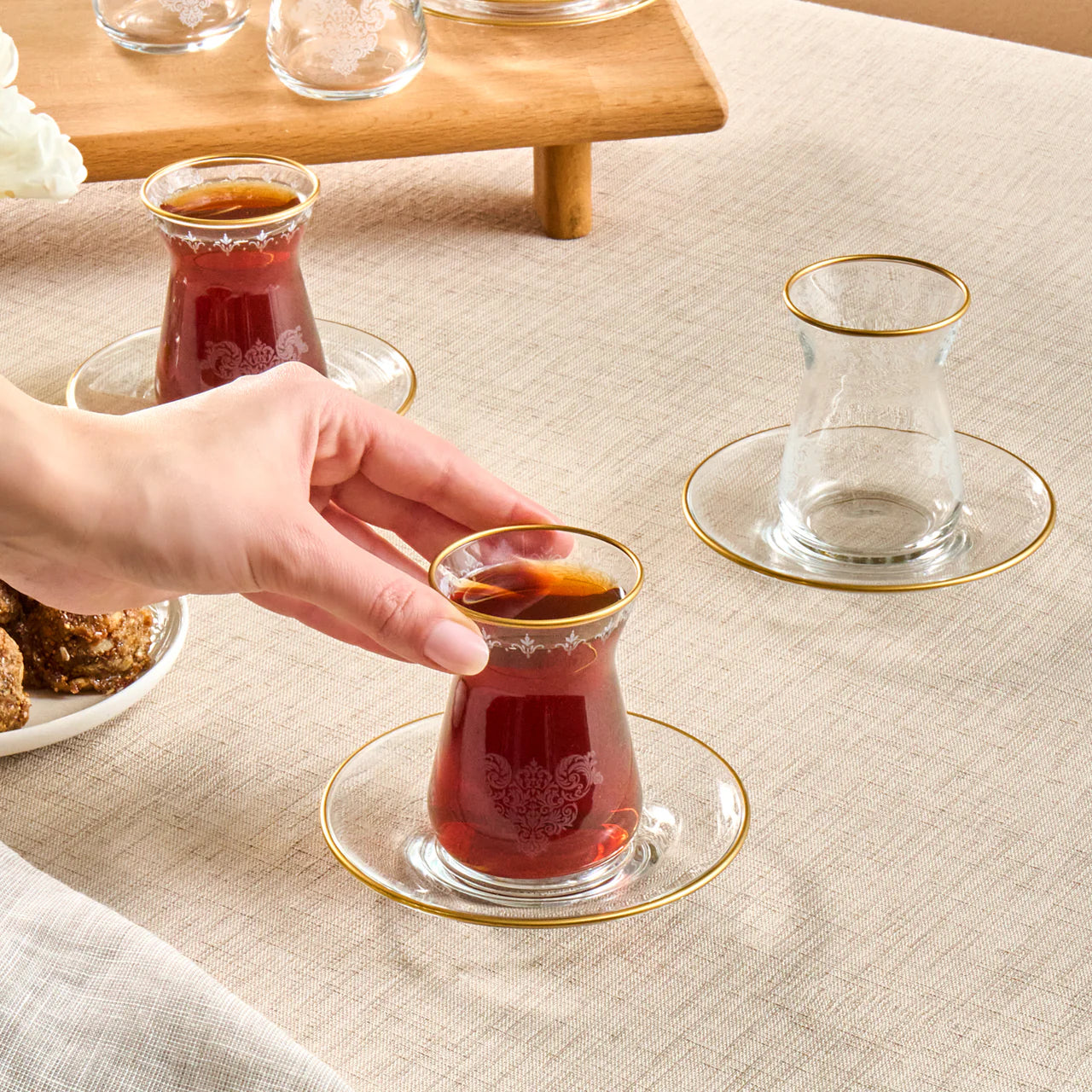 Karaca Gent 12 Piece Tea Set for 6 People – Gold