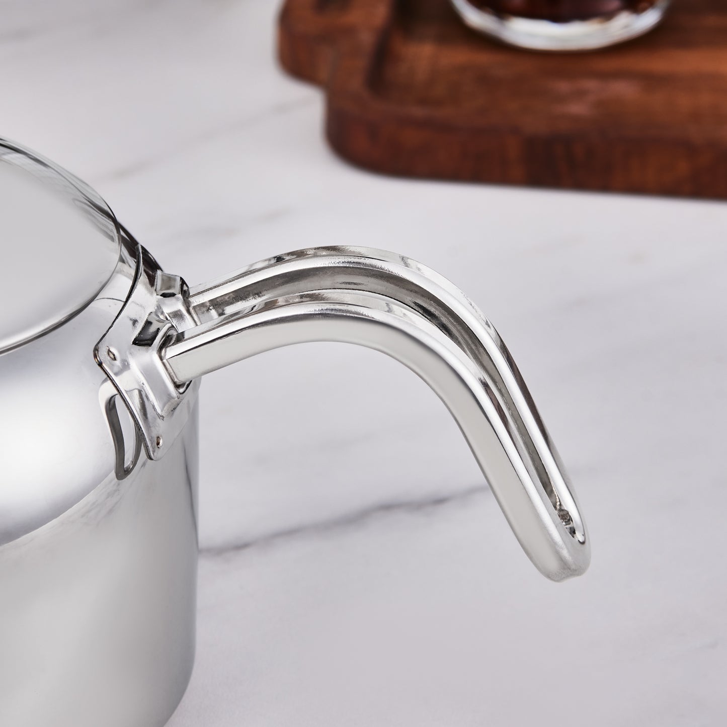 Karaca Manes İndüksiyon Tabanlı Orta Boy Çaydanlık Takımı Metal 1.90L + 1.30L