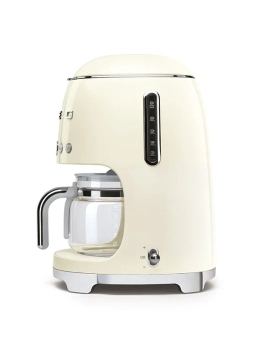 Smeg Krem Filtre Kahve Makinesi – 1.25 L, 1050W, Retro 50’s Style, 10 Fincan Kapasite