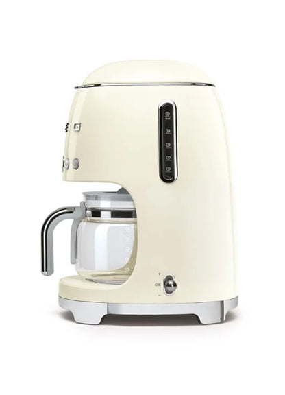 Smeg Krem Filtre Kahve Makinesi – 1.25 L, 1050W, Retro 50’s Style, 10 Fincan Kapasite