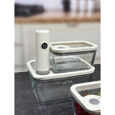 Newness Şarjlı Vakumlu Cam Saklama Kabı Seti – 4 Parça (2800 ml – 1450 ml – 910 ml + Vakum Makinesi)
