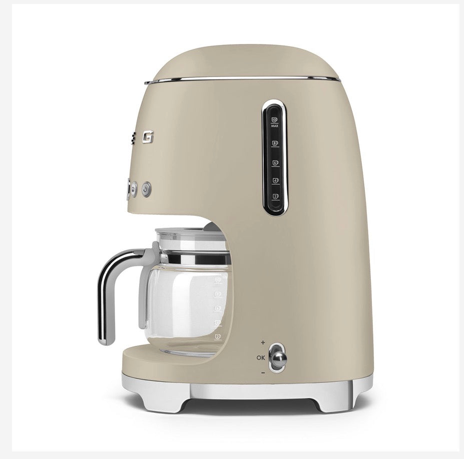 SMEG Ontbijtset Mat Crème 3-delig – Koffiezetapparaat, Waterkoker & Broodrooster