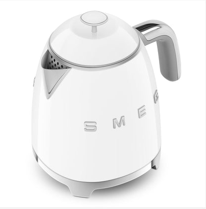 Smeg KLF05WHEU Beyaz Mini Kettle – 0.8 L Kompakt Su Isıtıcı