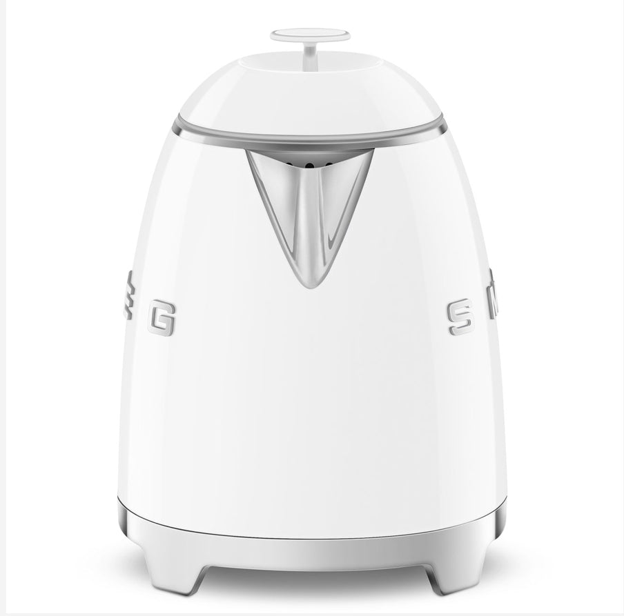 Smeg KLF05WHEU Beyaz Mini Kettle – 0.8 L Kompakt Su Isıtıcı