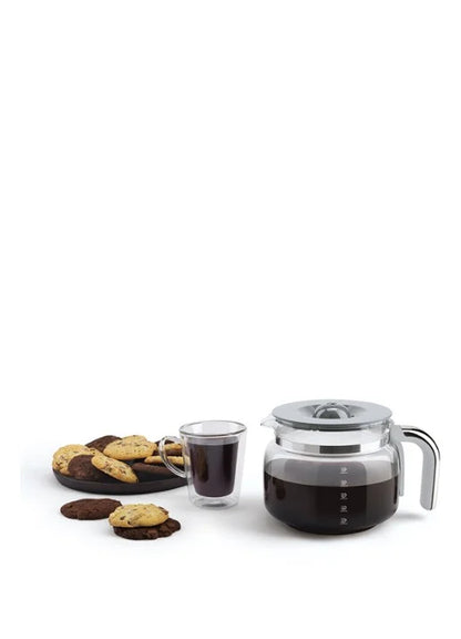 Smeg Siyah Filtre Kahve Makinesi – 1.25 L, 1050W, Retro 50’s Style, 10 Fincan Kapasite