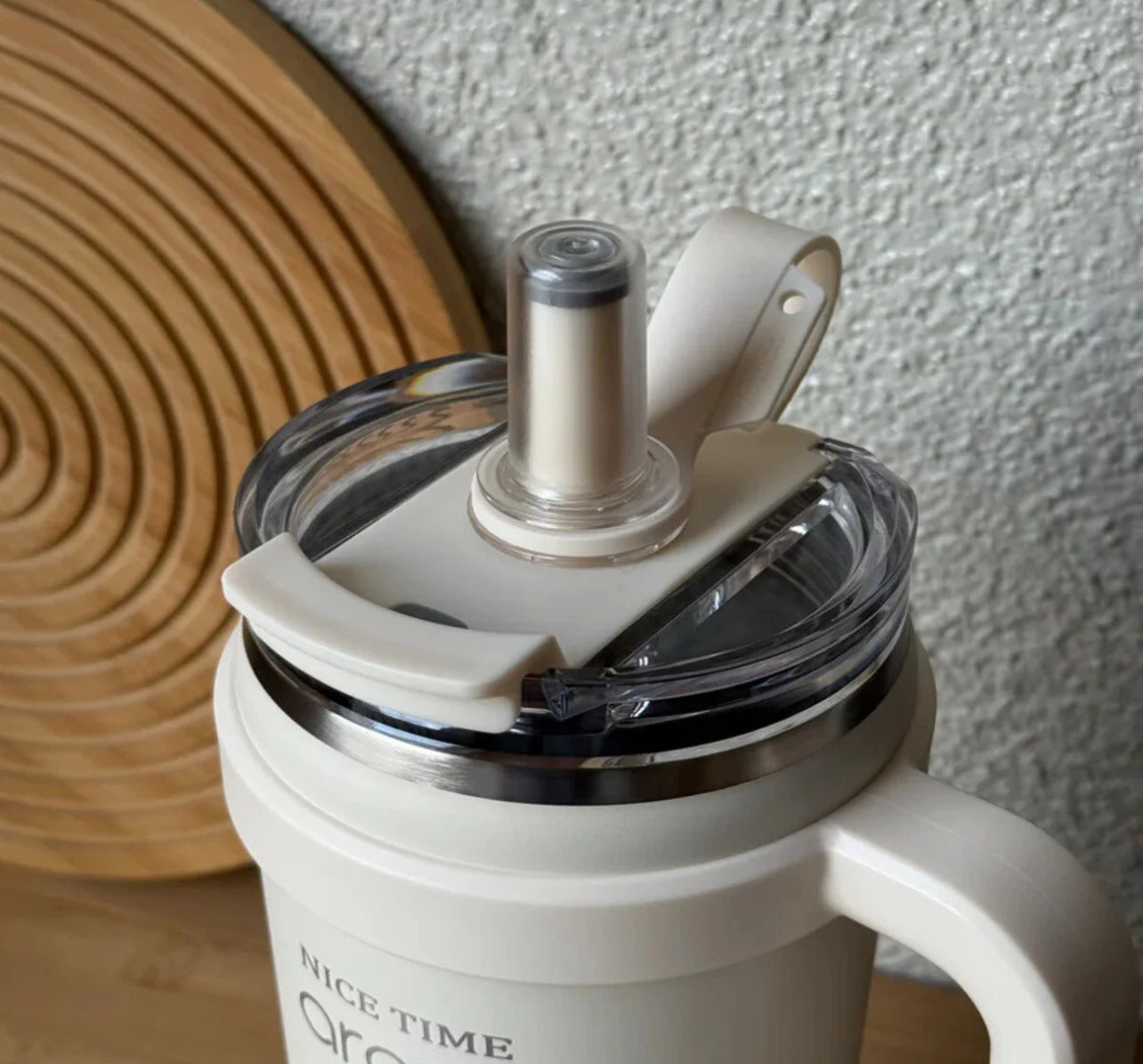 AROW Thermos Cup Flask with Handle and Straw – 1000 ml