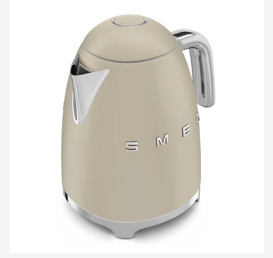 SMEG Ontbijtset Mat Crème 3-delig – Koffiezetapparaat, Waterkoker & Broodrooster