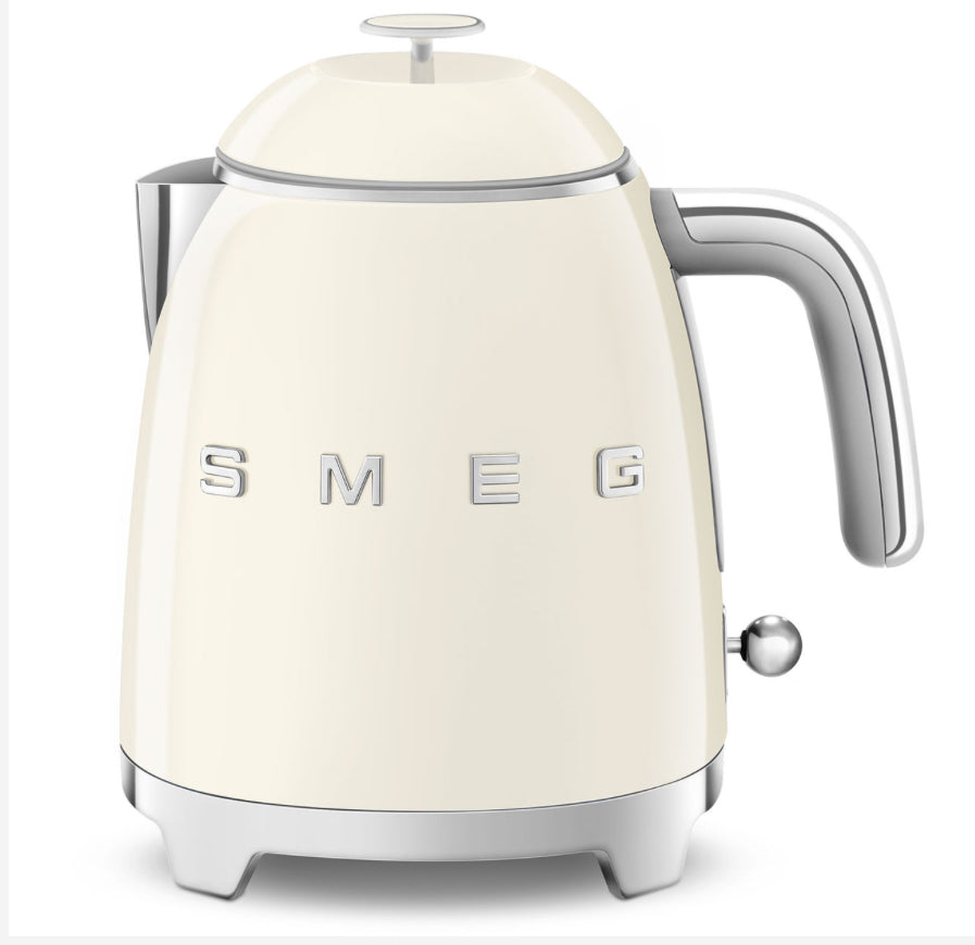 Smeg KLF05CREU Creme Mini Kettle – 0.8 Litre Kompakt Su Isıtıcı