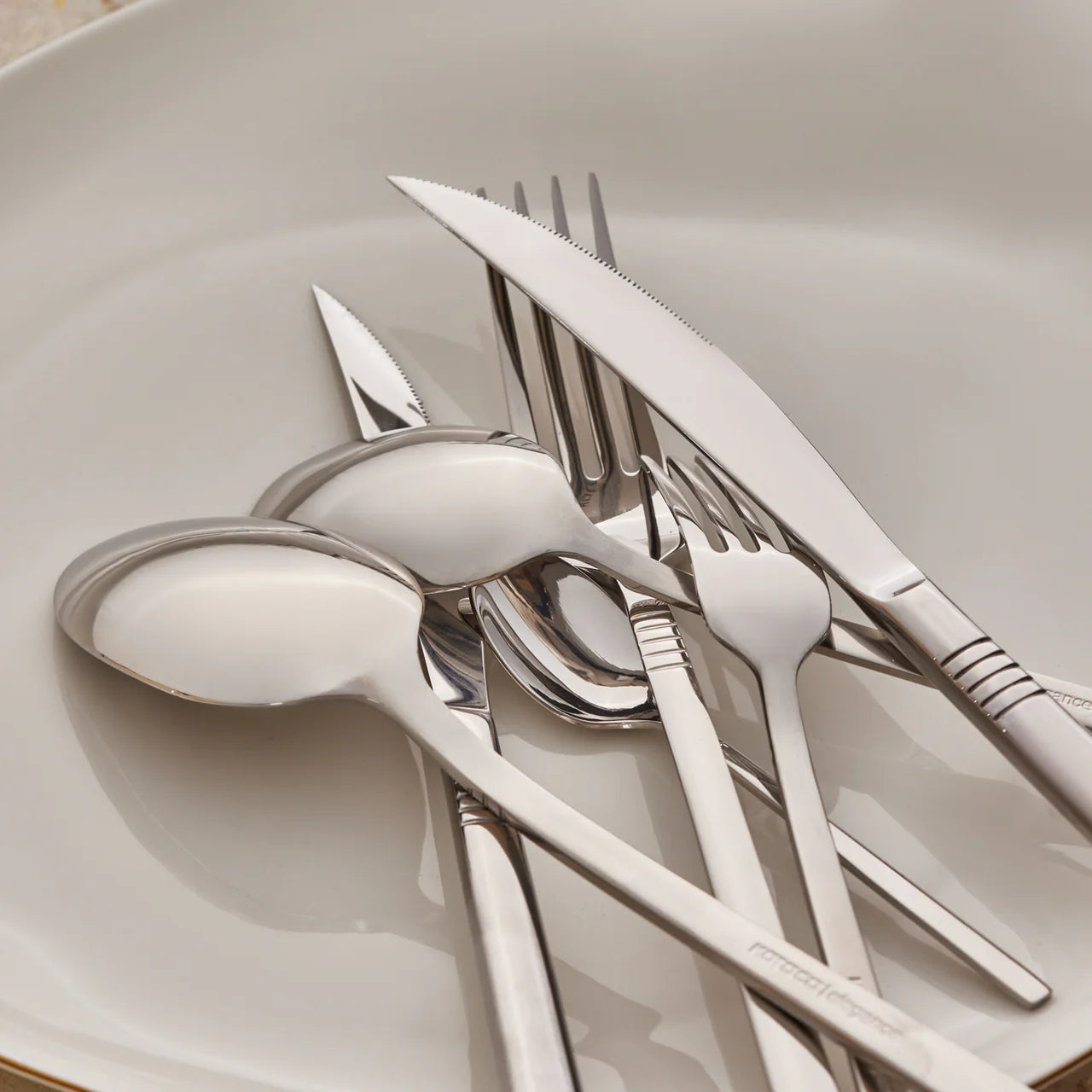 Karaca Nil 91 Stuks 18/10 Roestvrijstalen Vork Lepel Mes Set – Met Serviesset