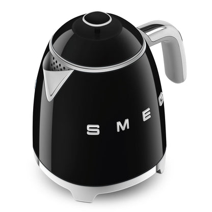 Smeg KLF05BLEU Siyah Mini Kettle – 0.8 Litre Kompakt Su Isıtıcı