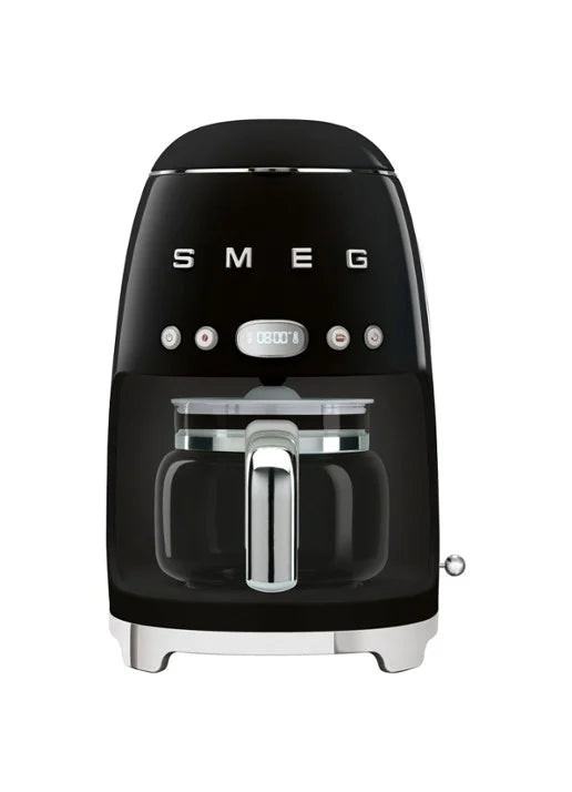 Smeg Siyah Filtre Kahve Makinesi – 1.25 L, 1050W, Retro 50’s Style, 10 Fincan Kapasite