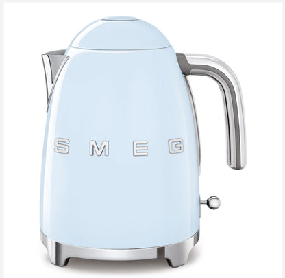 SMEG KLF03PBEU 1.7L Elektrikli Su Isıtıcısı – Pastel Blue Retro Kettle