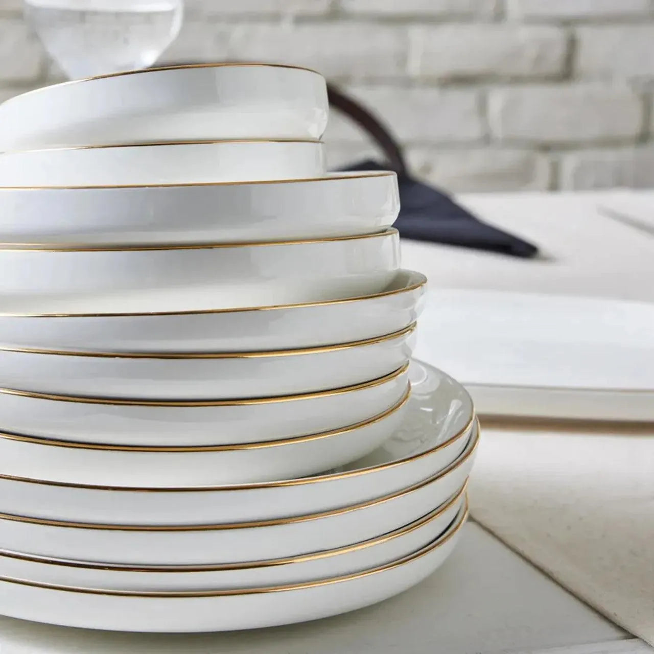 Karaca Streamline Saturn 19 Parça 4 Kişilik Gold Detaylı Porselen Yemek Takımı-Yemek Takimi-Prenseshome Leyweg-Prenseshome Leyweg