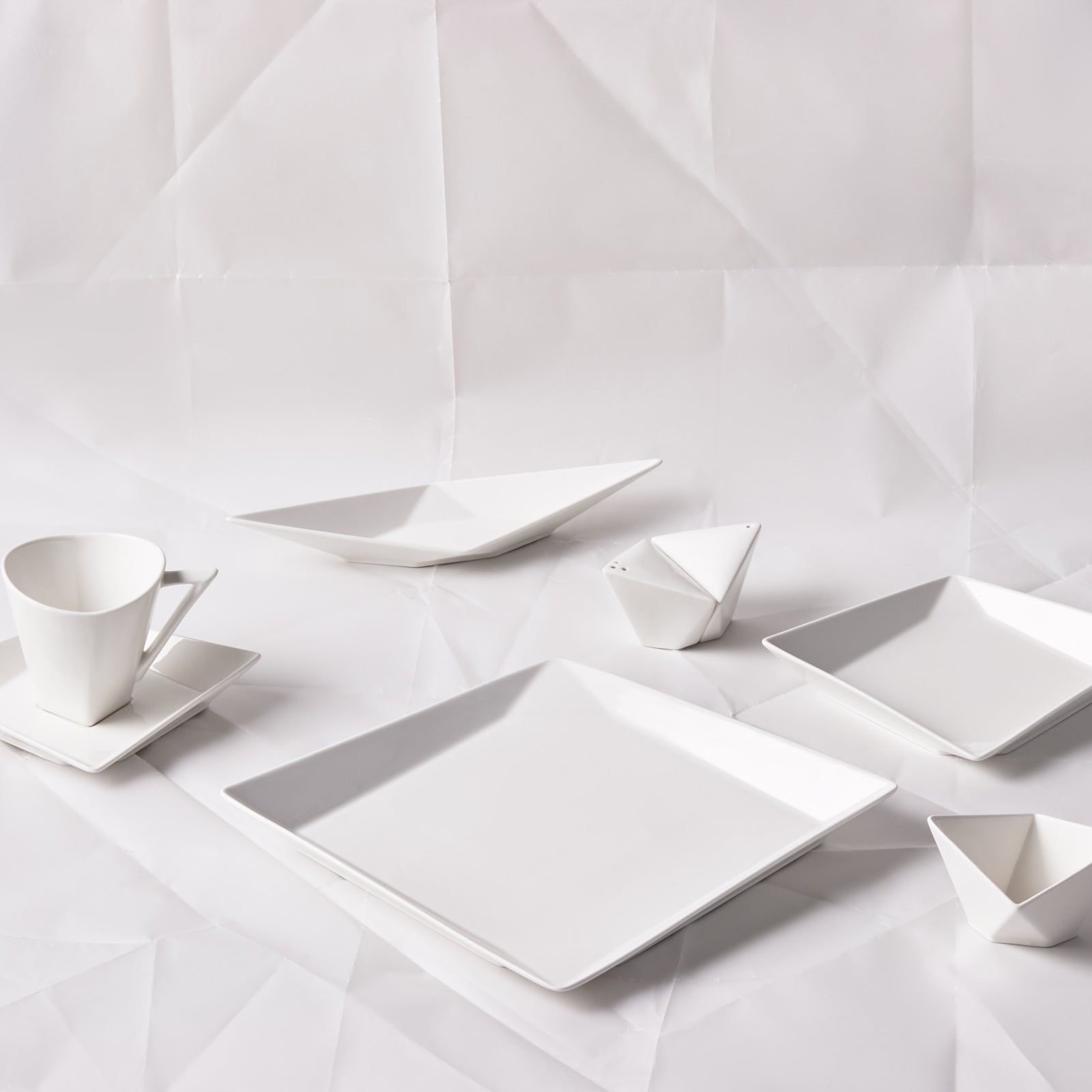 Karaca Origami 26 Parça Porselen Kahvaltı Seti – Kare Tasarım, Good Design Ödüllü-Yemek Takimi-Prenseshome Leyweg-Prenseshome Leyweg