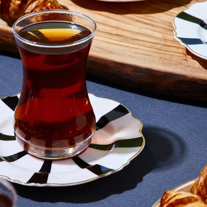 Karaca Astley Black 6 Parça Çay Bardağı ve Tabak Seti – Modern Tasarım, Siyah Detaylı-Cam urunler-Prenseshome Leyweg-Prenseshome Leyweg