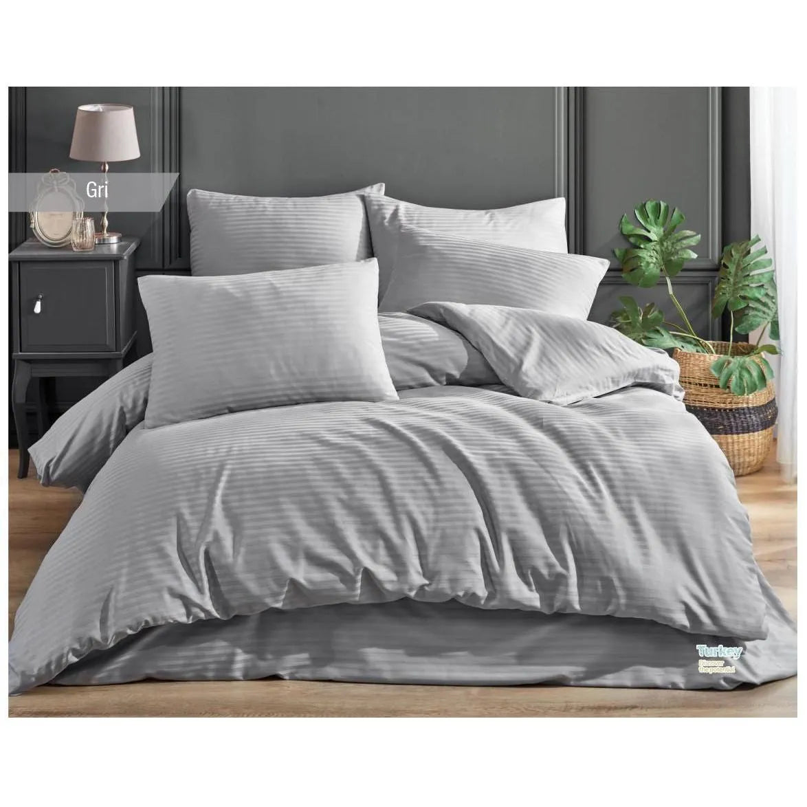 İpekçe Çizgili Pamuk Saten Çift Kişilik Nevresim Takımı – Lüks Dokunuş-Yatak Odasi-Prenseshome Leyweg-Sliver-Prenseshome Leyweg