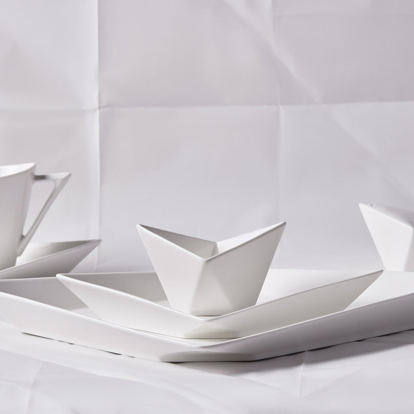 Karaca Origami 26 Parça Porselen Kahvaltı Seti – Kare Tasarım, Good Design Ödüllü-Yemek Takimi-Prenseshome Leyweg-Prenseshome Leyweg