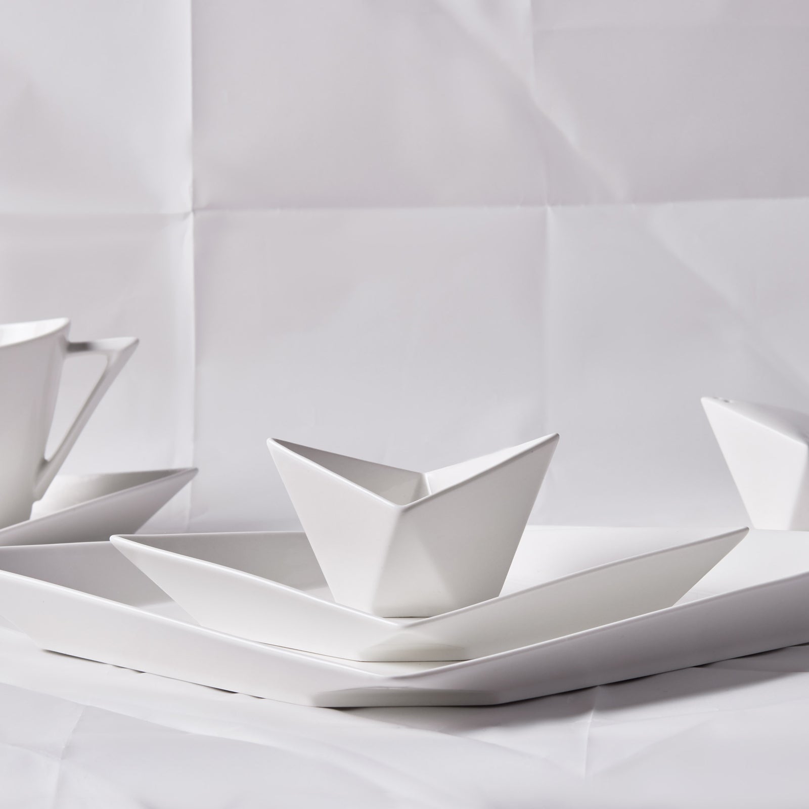 Karaca Origami 26 Parça Porselen Kahvaltı Seti – Kare Tasarım, Good Design Ödüllü-Yemek Takimi-Prenseshome Leyweg-Prenseshome Leyweg