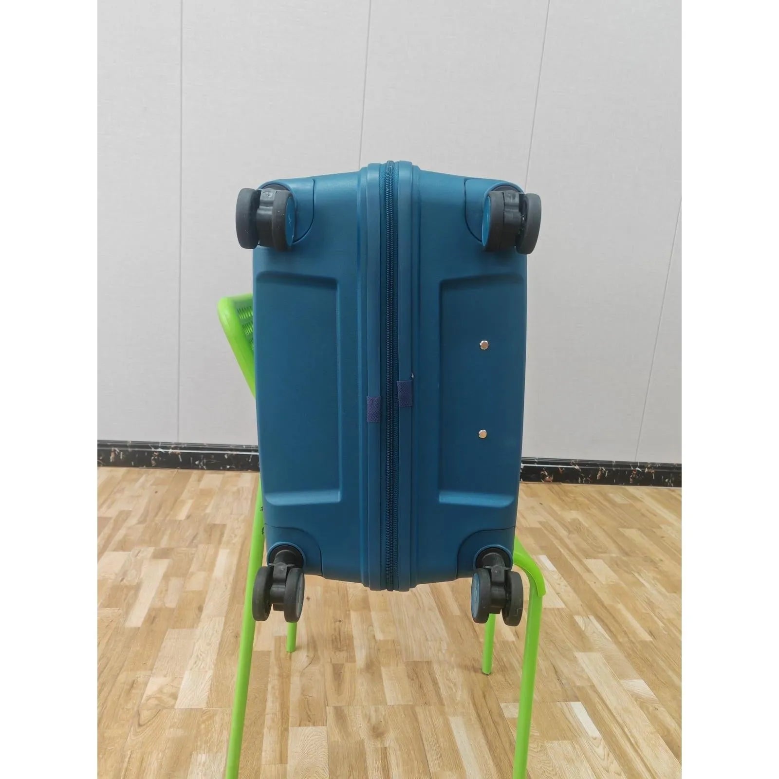 4 Parça Polipropilen Bavul Seti (20 – 24 – 28 inc )+ Makyaj Çantası Mavi-Prenseshome Leyweg-Prenseshome Leyweg