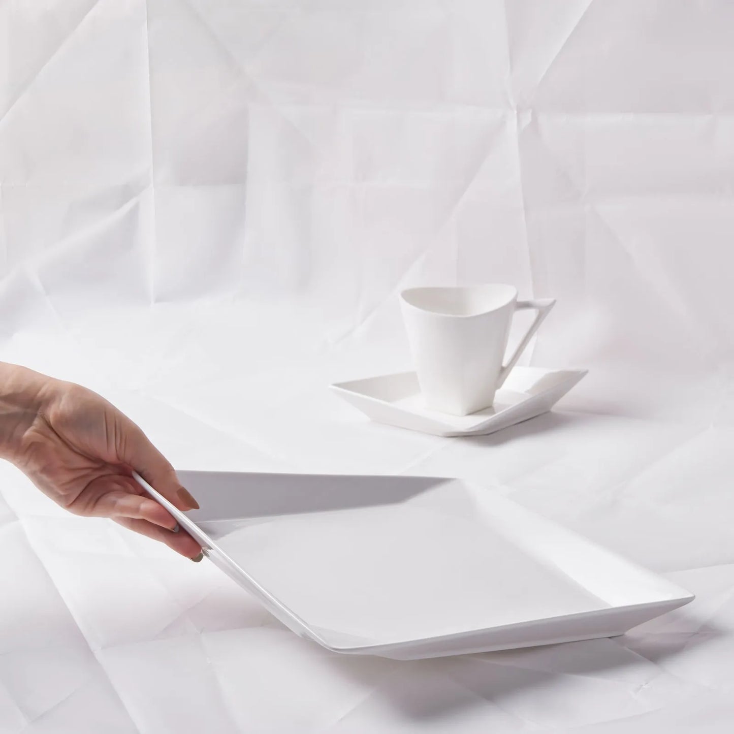 Karaca Origami 26 Parça Porselen Kahvaltı Seti – Kare Tasarım, Good Design Ödüllü-Yemek Takimi-Prenseshome Leyweg-Prenseshome Leyweg