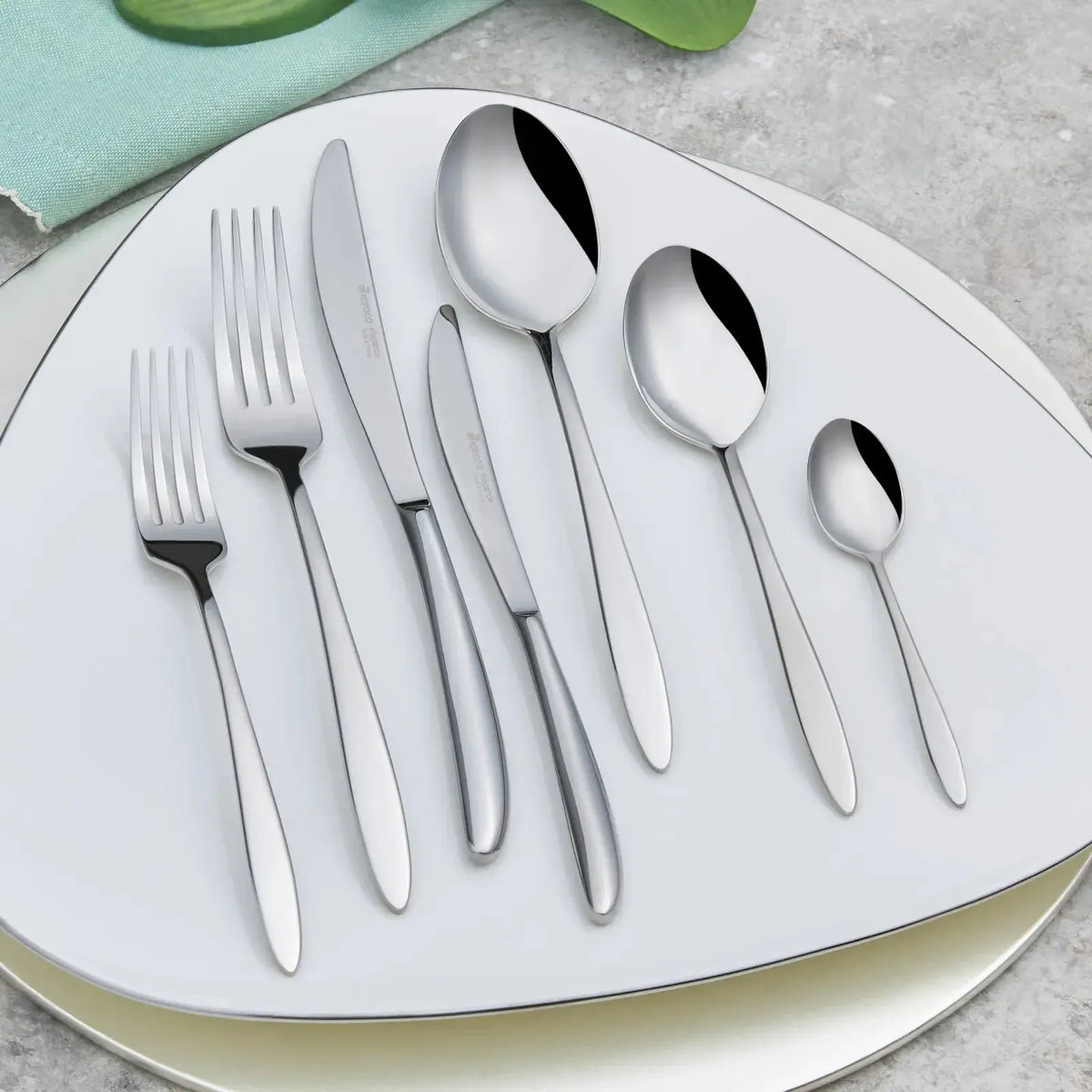 Karaca 316 Elegance Athena Platin 84 Parça 12 Kişilik Çatal Kaşık Bıçak Takımı-Sofra ürünleri-Prenseshome Leyweg-Prenseshome Leyweg