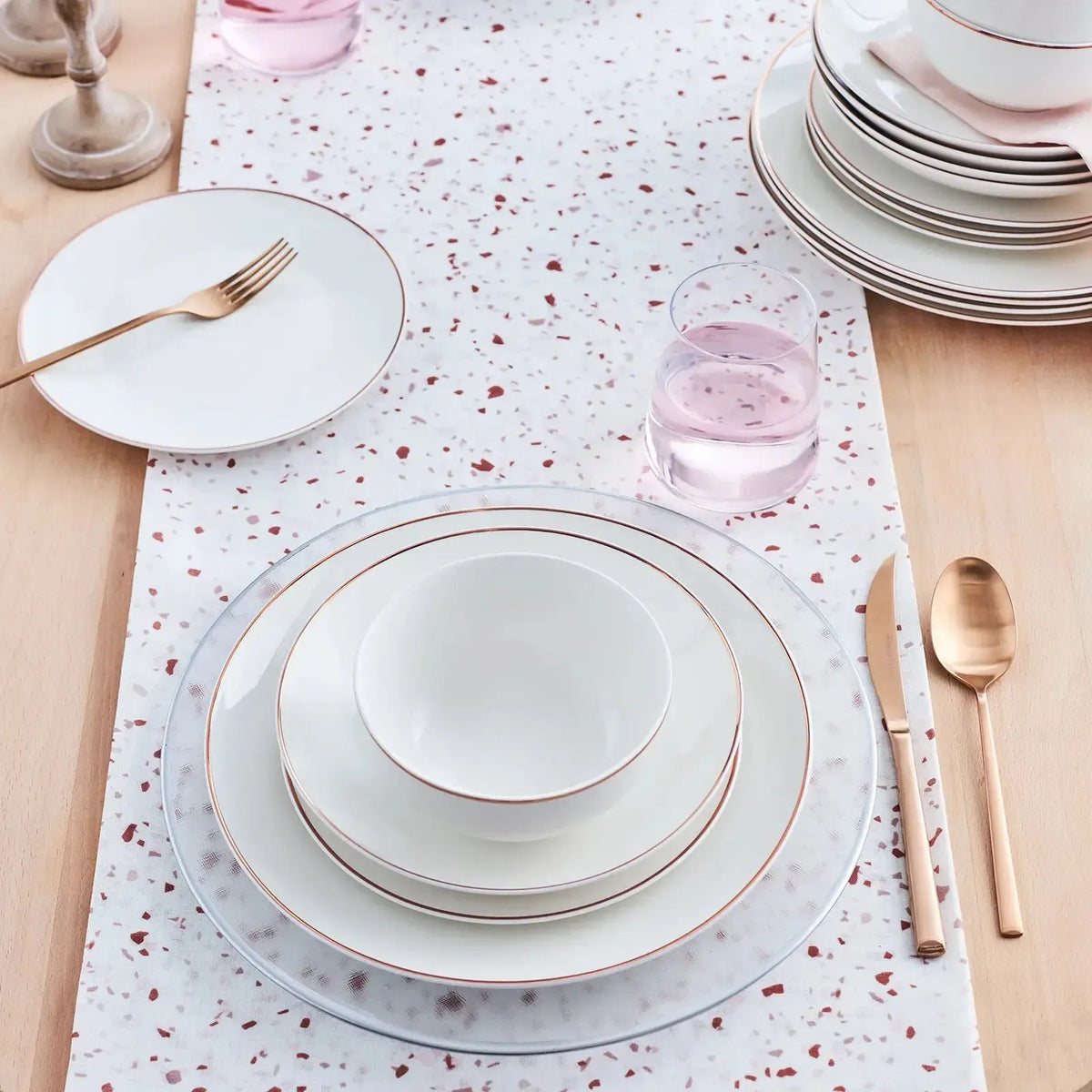 Leon Rose Gold 24 Parça 6 Kişilik Porselen Yemek Takımı - Karaca Zarafeti ile Sofralarınıza Işık Katın-Yemek Takimi-Prenseshome Leyweg-Prenseshome Leyweg